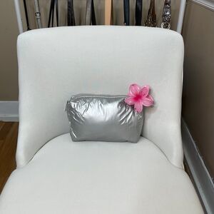 StriVectin Y2K Vintage Soft Silver Puffer Cosmetic Makeup Bag